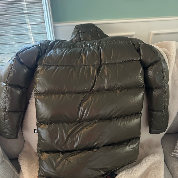 Aritzia super puff midi size small BNWT - Picture 9 of 9